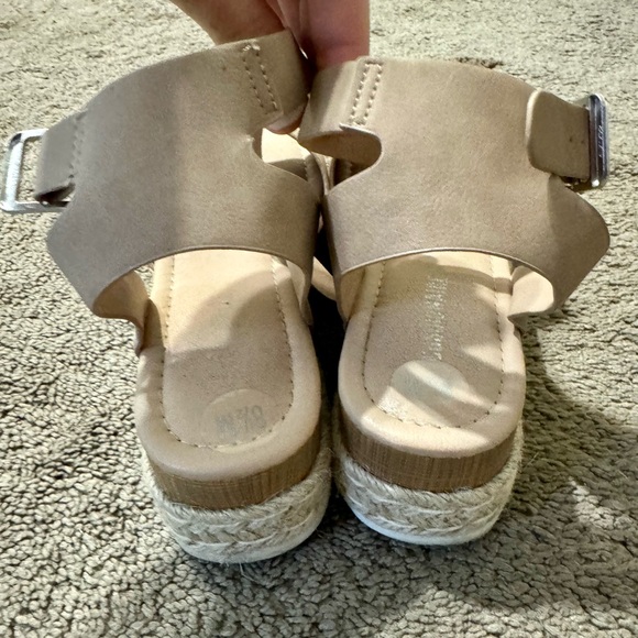 Casual Espadrilles - Picture 4 of 5